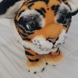 This listing is for a 2016 FurReal Friend ROARIN’